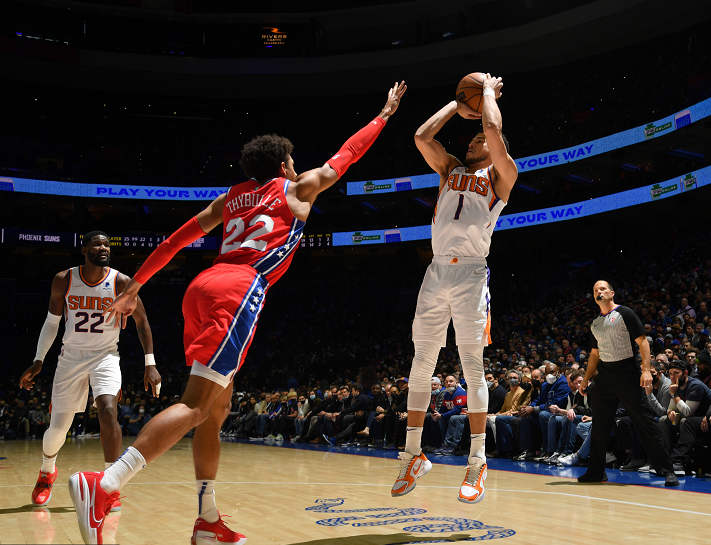  布克末节爆发太阳逆转篮网延续强势客场表现