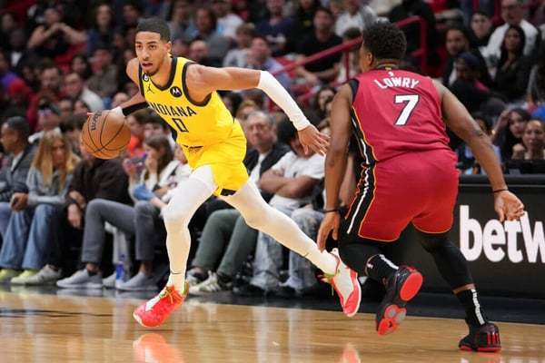  步行者团队配合流畅，哈利伯顿妙传锁定胜局