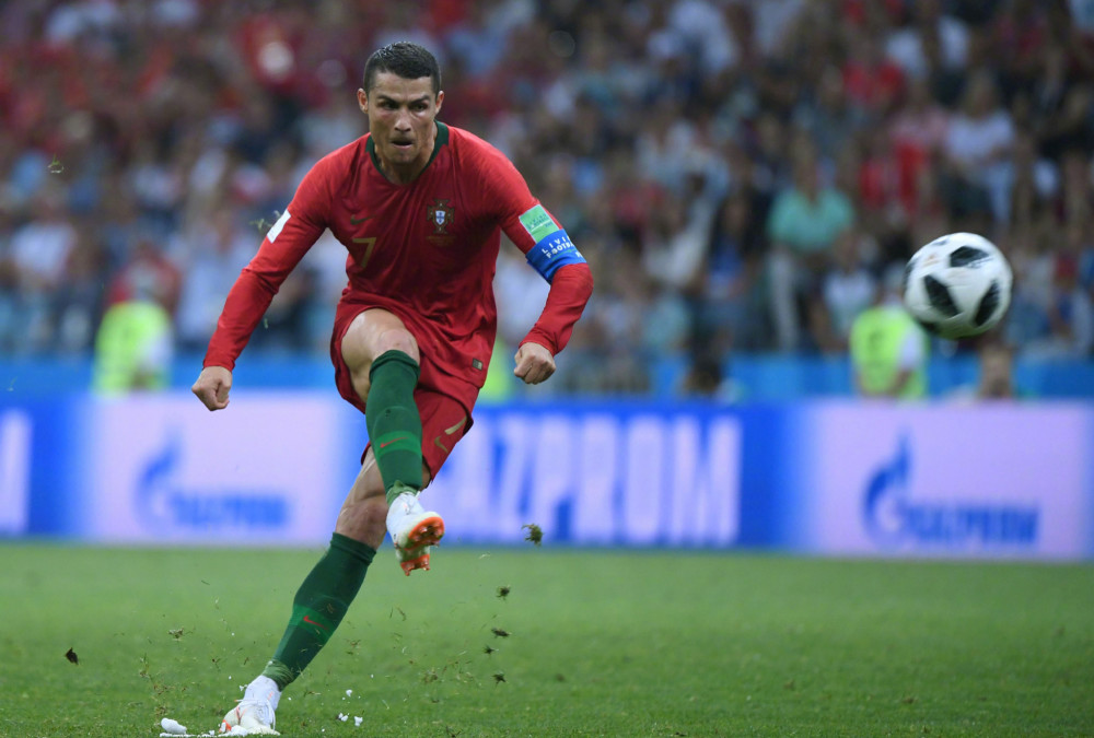 姆巴佩帽子戏法建功,大巴黎客场轻取对手巩固榜首位置