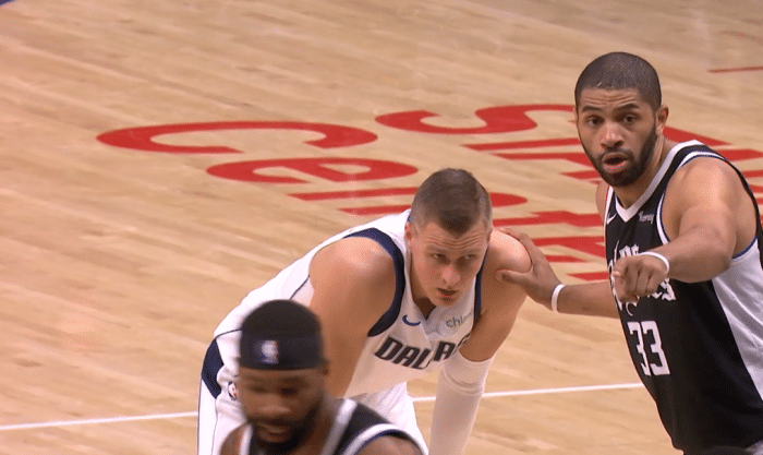 东契奇超神发挥独砍45分,独行侠终结勇士连胜